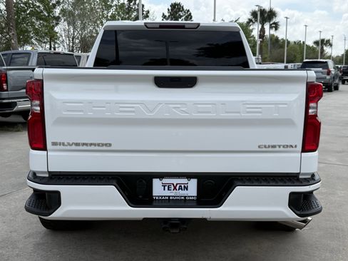 Used 2020 Chevrolet Silverado 1500 Custom w/ Custom Value Package image 6