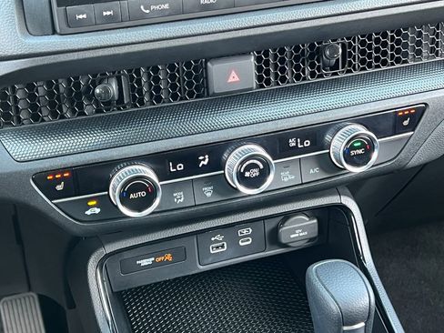 Used 2023 Honda CR-V EX image 13
