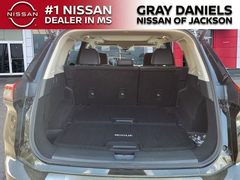 Certified 2025 Nissan Rogue Platinum w/ Platinum Premium Package image 8