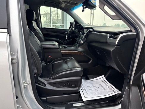Used 2017 Chevrolet Suburban LT AWD/4WD image 30