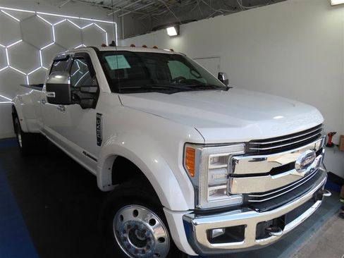 Used 2019 Ford F450 Lariat w/ Lariat Ultimate Package AWD/4WD image 7