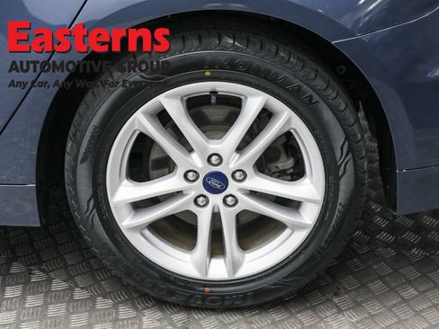 Used 2018 Ford Fusion SE image 8