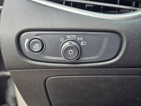 Used 2024 Chevrolet Malibu LT image 17