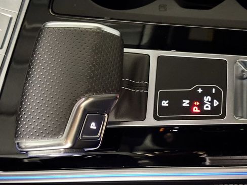 Used 2024 Audi RS 6 performance w/ Black Optic Package image 18