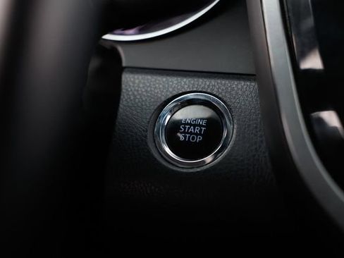 Used 2019 Toyota Camry XLE image 34