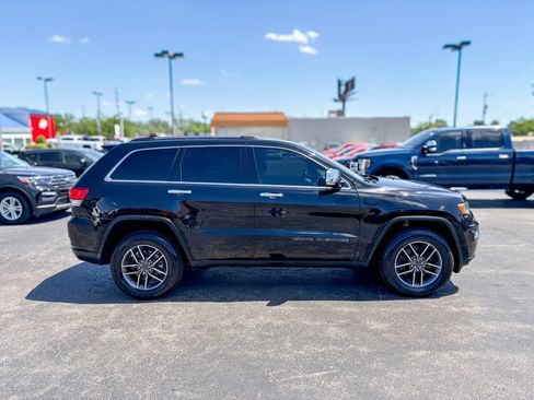 Used 2021 Jeep Grand Cherokee Limited AWD/4WD image 23
