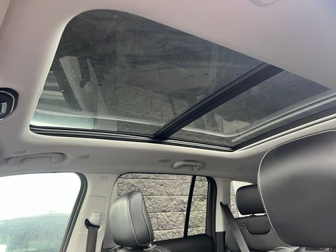 Used 2023 Jeep Grand Cherokee 4WD 4xe image 24