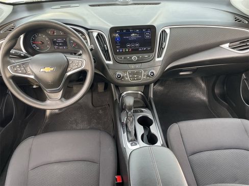 Used 2024 Chevrolet Malibu LT image 14