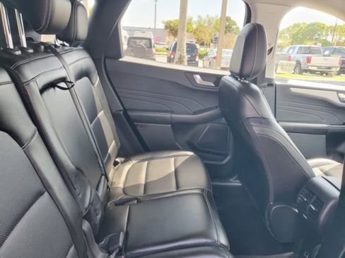 Certified 2022 Ford Escape SEL FWD image 32
