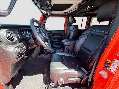 Used 2023 Jeep Wrangler Unlimited Rubicon 4xe AWD/4WD image 20