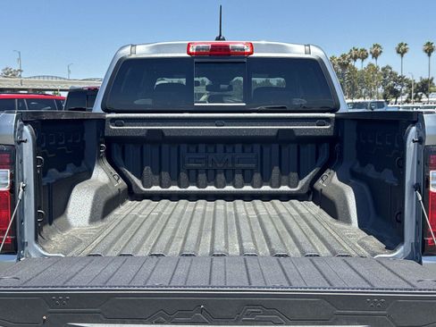 New 2026 GMC Canyon Elevation w/ LPO, Black Badging Package RWD image 25