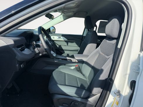 New 2026 Ford Explorer Active image 10