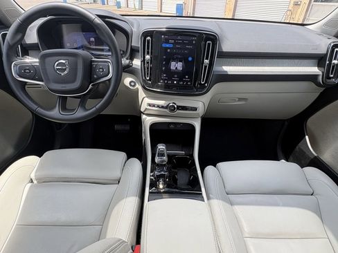 Used 2025 Volvo XC40 B5 Ultra w/ Protection Package Premier AWD/4WD image 27