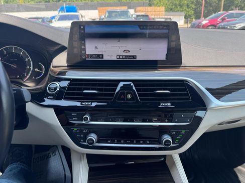 Used 2017 BMW 540i RWD image 18