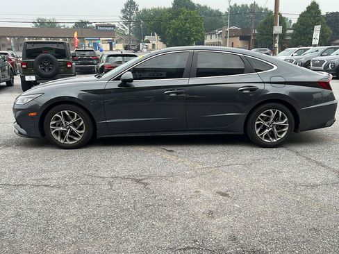 Used 2022 Hyundai Sonata SEL w/ Convenience Package FWD image 2