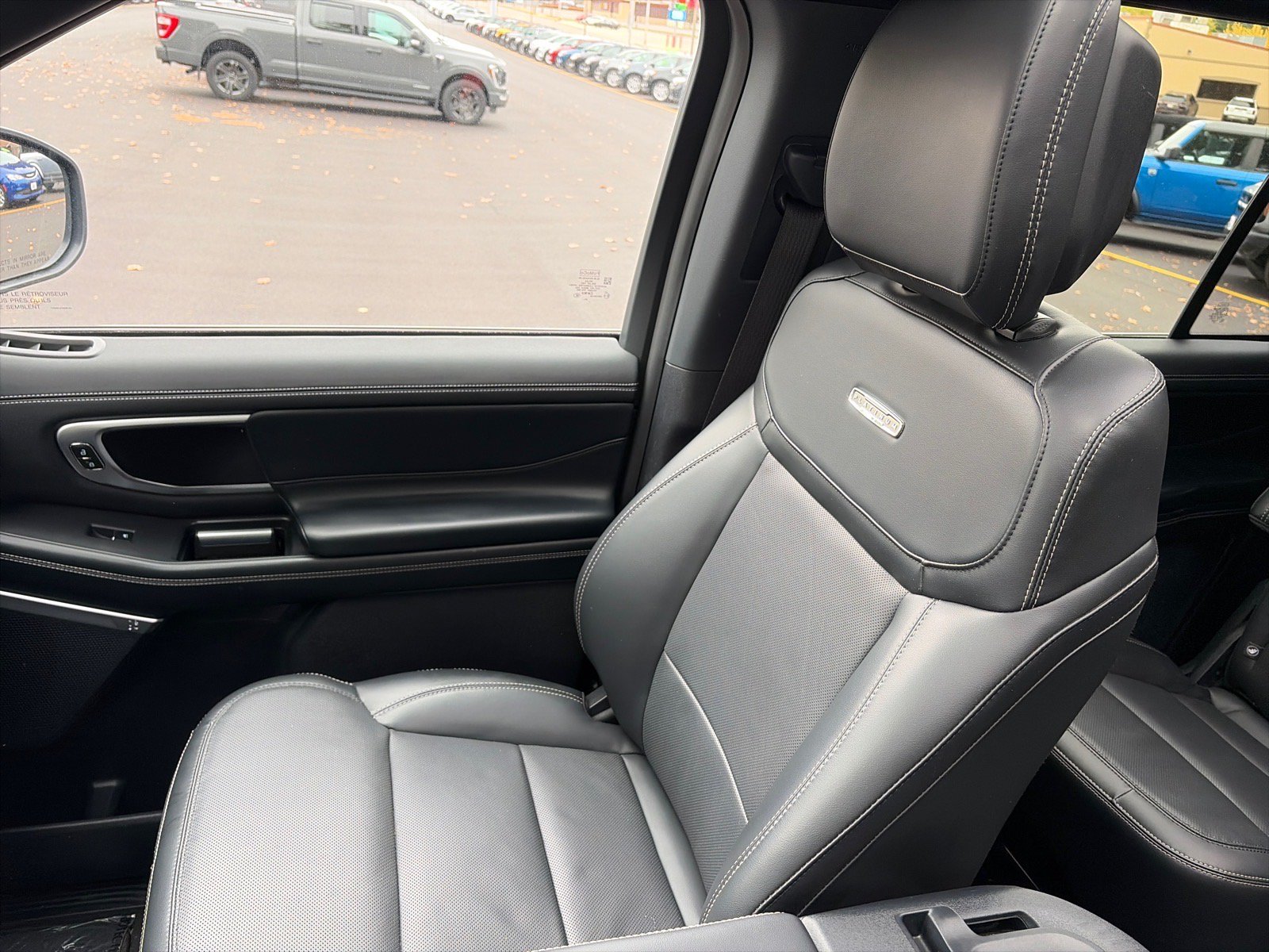 Used 2026 Ford Expedition Max Platinum w/ Stealth Performance Package AWD/4WD image 19