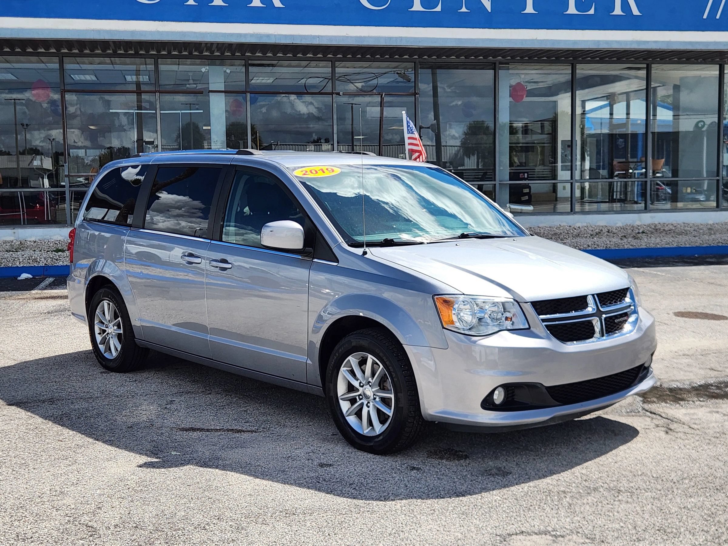 Used 2019 Dodge Grand Caravan SXT FWD image 21