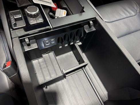 New 2025 Toyota Tundra Platinum w/ TRD Off-Road Package image 35