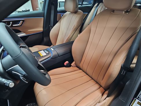 New 2026 Mercedes-Benz E 450 4MATIC Sedan image 15