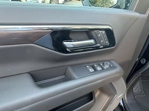 New 2026 Chevrolet Suburban LT w/ Comfort Package RWD image 14