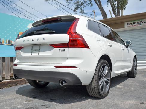 Used 2019 Volvo XC60 T6 Momentum w/ Multimedia Package image 26