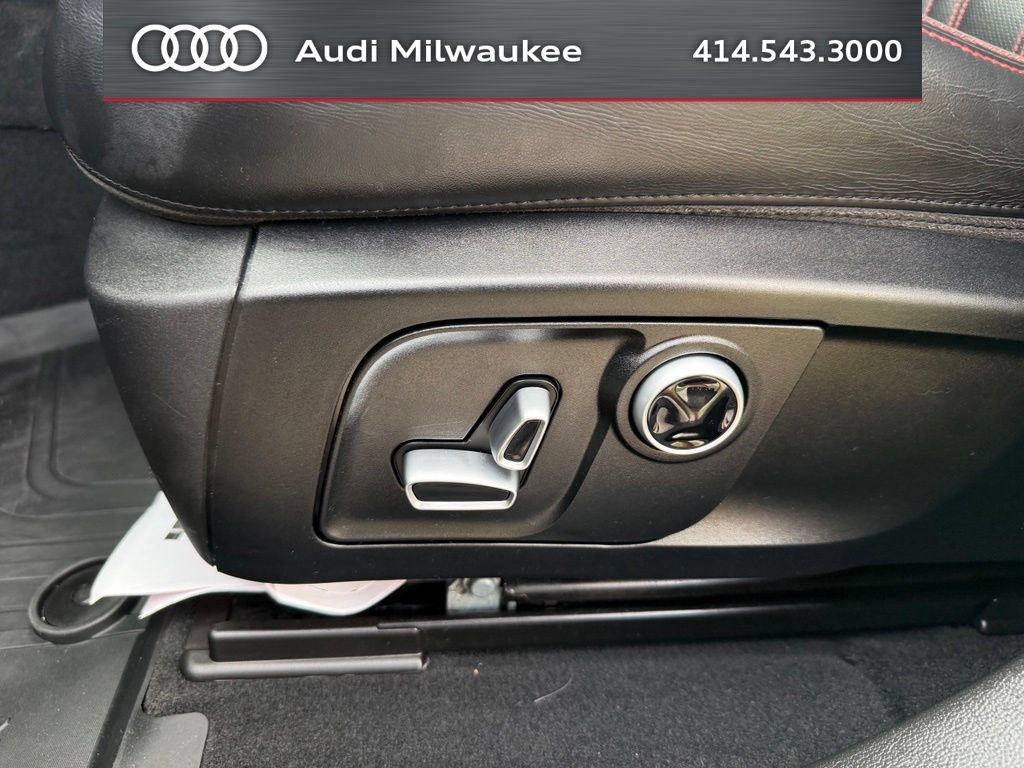 Used 2021 Maserati Levante AWD/4WD image 21