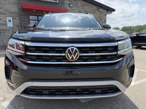 Used 2023 Volkswagen Atlas SE w/ Panoramic Sunroof Package AWD/4WD image 2