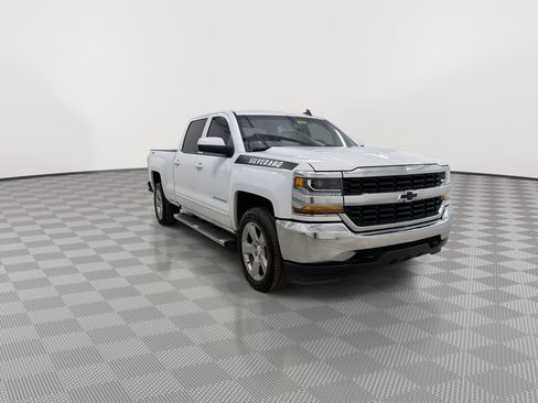 Used 2018 Chevrolet Silverado 1500 LT image 2