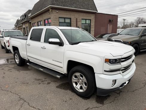 Used 2017 Chevrolet Silverado 1500 LTZ Z71 image 7