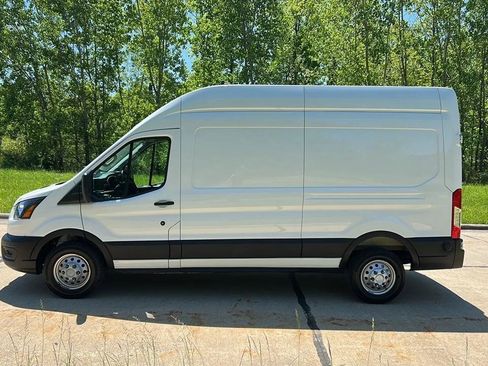 Used 2025 Ford Transit 250 148 High Roof AWD w/ Load Area Protection Package image 13