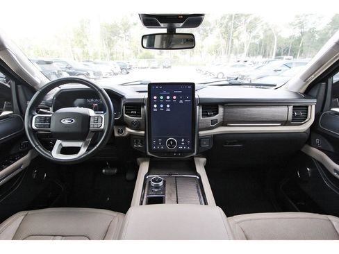 Used 2023 Ford Expedition Limited RWD image 13