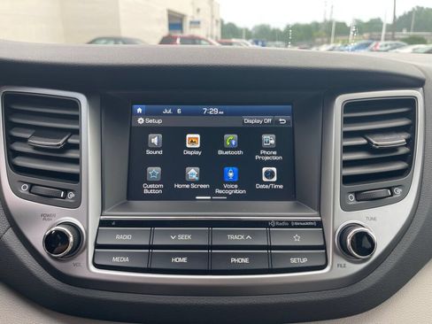 Used 2018 Hyundai Tucson Value AWD/4WD image 11