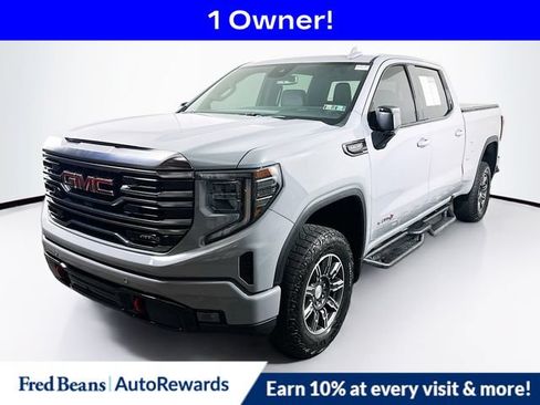 Used 2024 GMC Sierra 1500 AT4 w/ AT4 Preferred Package AWD/4WD image 3