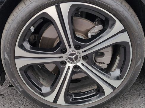 Used 2025 Mercedes-Benz C 300 Sedan image 13