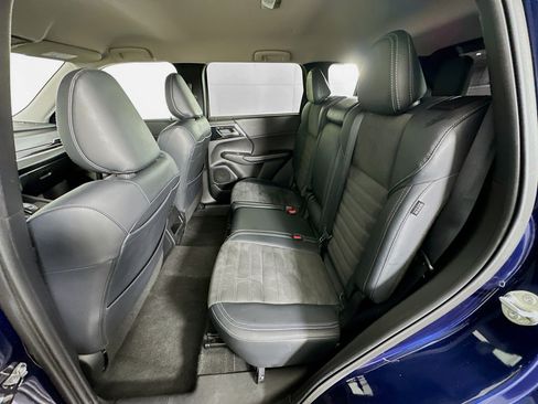 Used 2024 Mitsubishi Outlander SE FWD image 28