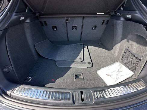 Used 2026 Porsche Macan image 40