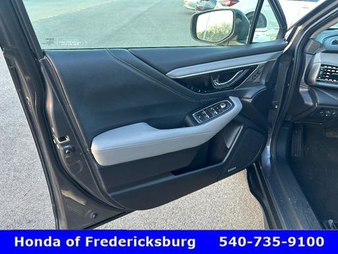Used 2021 Subaru Outback Limited image 10