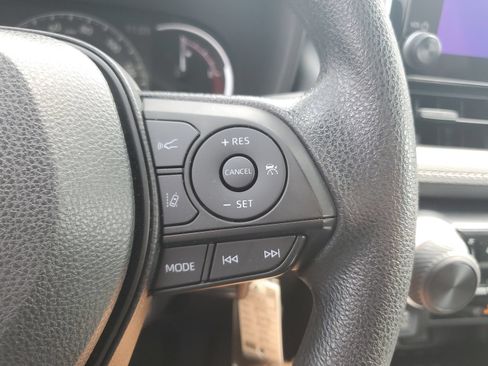 Certified 2023 Toyota RAV4 LE FWD image 22