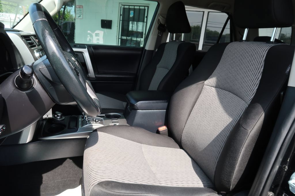 Used 2016 Toyota 4Runner SR5 AWD/4WD image 6