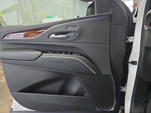 Used 2023 Cadillac Escalade Premium Luxury w/ Performance Package image 27