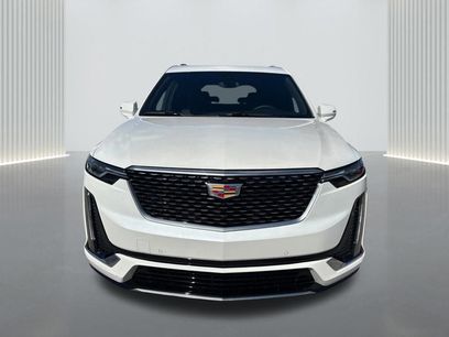 New 2025 Cadillac XT6 Luxury