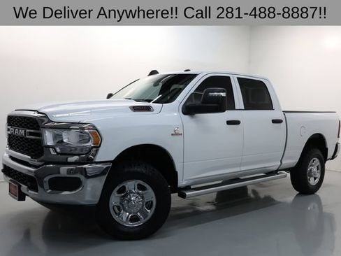 Used 2024 RAM 2500 Tradesman w/ Chrome Appearance Group AWD/4WD image 3