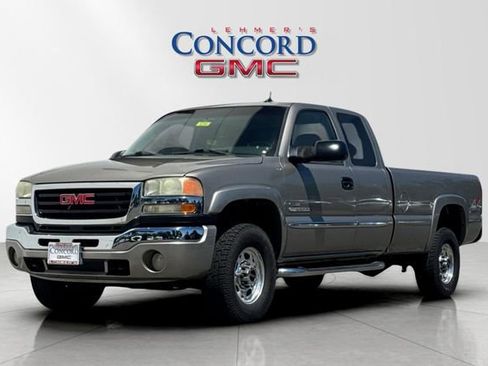 Used 2003 GMC Sierra 2500 SLT w/ SLT Preferred Equipment Group AWD/4WD image 8