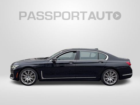 Certified 2022 BMW 750i xDrive w/ Executive Package AWD/4WD image 2