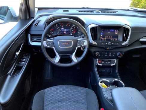 Used 2024 GMC Terrain SLE AWD/4WD image 5