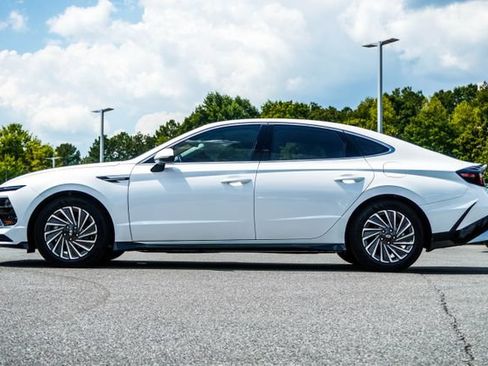 Certified 2025 Hyundai Sonata SEL FWD image 10