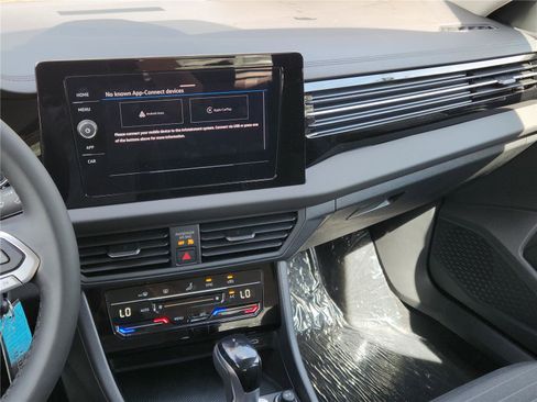 New 2025 Volkswagen Jetta S image 18