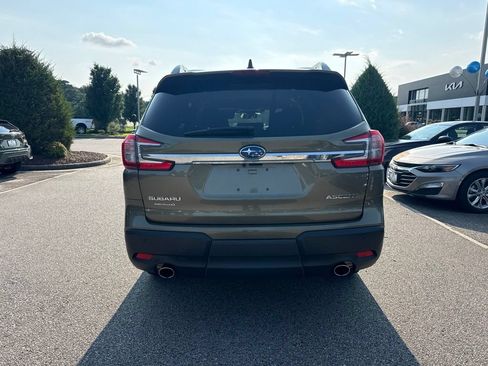 Used 2025 Subaru Ascent Premium AWD/4WD image 4