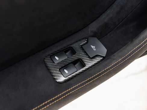 Used 2016 McLaren 675LT Coupe image 23