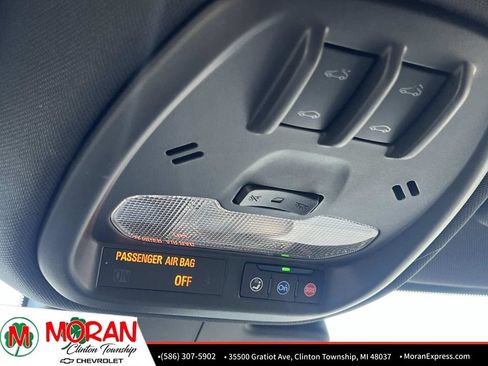 Certified 2024 Chevrolet Trax RS w/ Sunroof Package FWD image 28